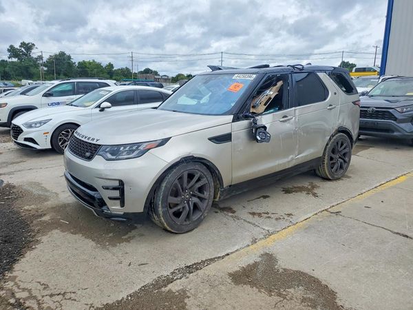 2017 LAND ROVER DISCOVERY HSE — Front 3/4