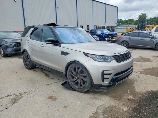 2017 LAND ROVER DISCOVERY HSE — Passenger 3/4
