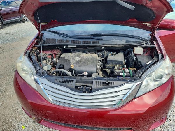 2017 TOYOTA SIENNA LE Mobility/LE