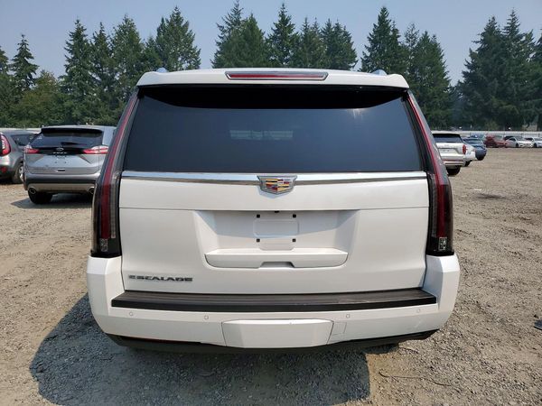 2016 CADILLAC ESCALADE Premium