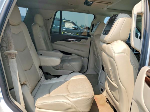 2016 CADILLAC ESCALADE Premium