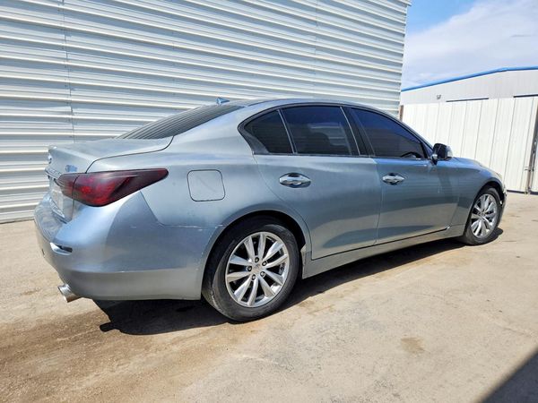 2015 INFINITI Q50