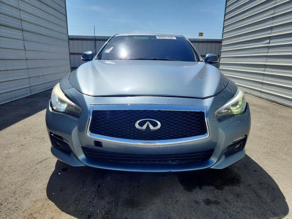 2015 INFINITI Q50