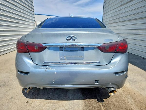 2015 INFINITI Q50