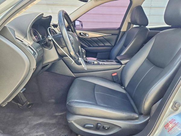 2015 INFINITI Q50