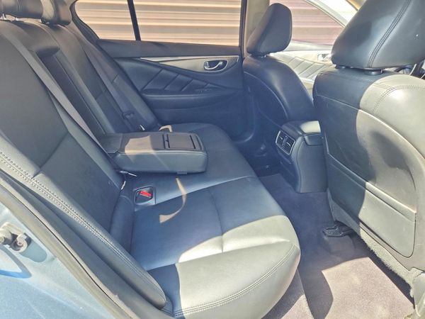 2015 INFINITI Q50