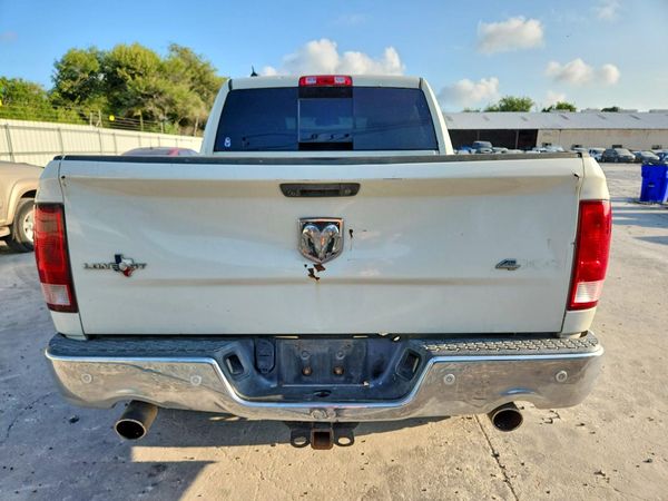 2016 RAM 1500 SLT