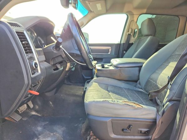 2016 RAM 1500 SLT