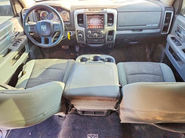 2016 RAM 1500 SLT