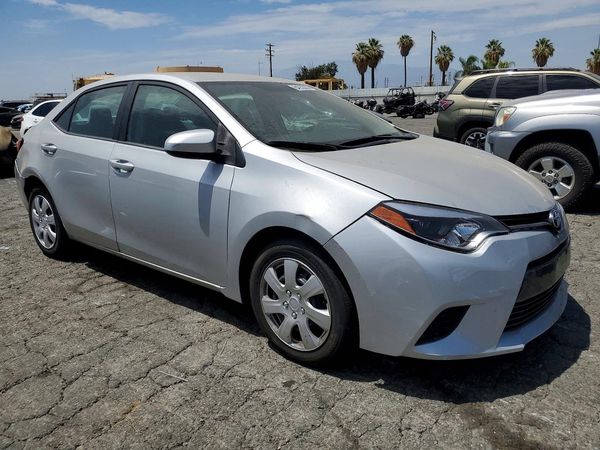 2015 TOYOTA COROLLA