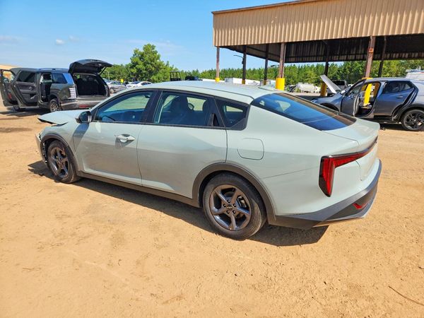 2026 KIA K4 LX, LXS