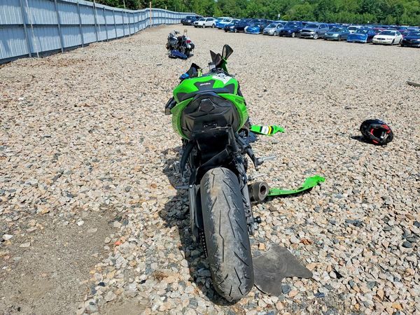 2025 KAWASAKI ZX636