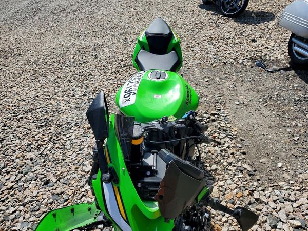 2025 KAWASAKI ZX636