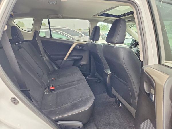 2015 TOYOTA RAV4 XLE (M Grade)