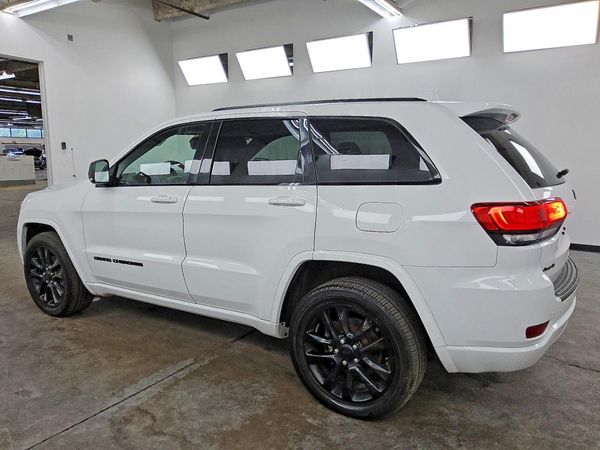 2020 JEEP GRAND CHEROKEE Laredo
