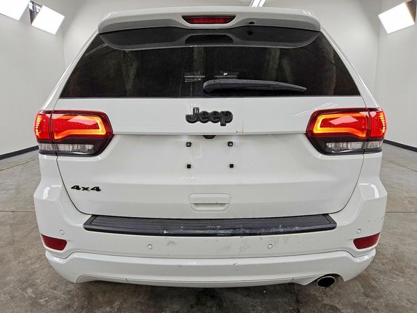 2020 JEEP GRAND CHEROKEE Laredo