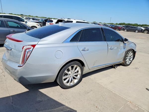 2017 CADILLAC XTS Luxury