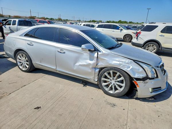 2017 CADILLAC XTS Luxury