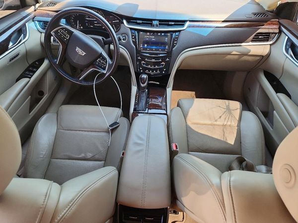 2017 CADILLAC XTS Luxury