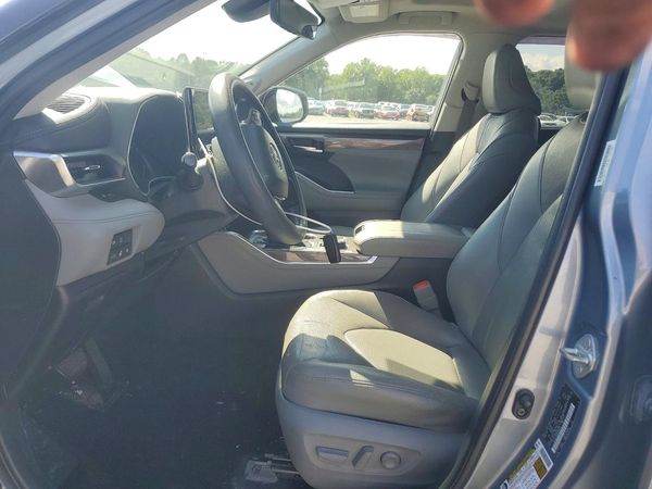 2021 TOYOTA HIGHLANDER Limited