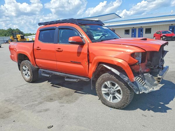 2017 TOYOTA TACOMA
