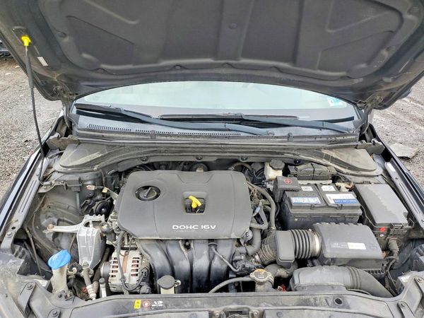 2017 HYUNDAI ELANTRA