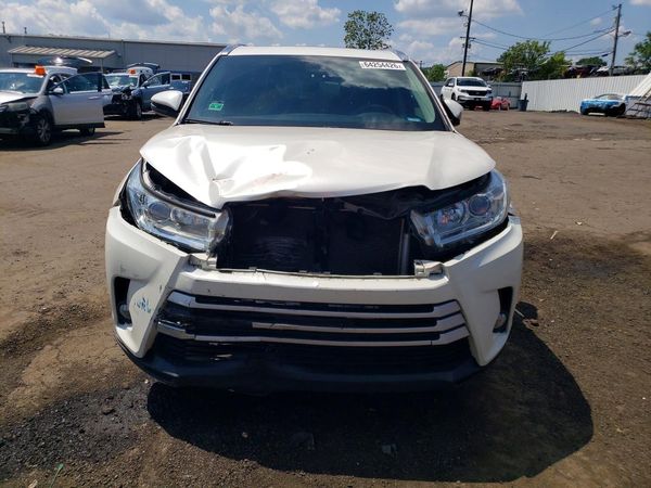 2019 TOYOTA HIGHLANDER SE/XLE