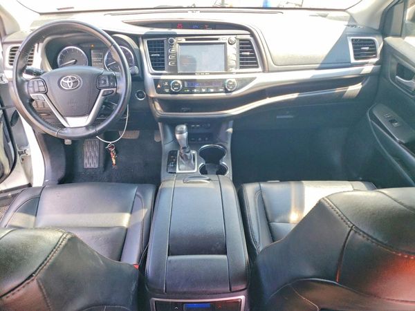 2019 TOYOTA HIGHLANDER SE/XLE
