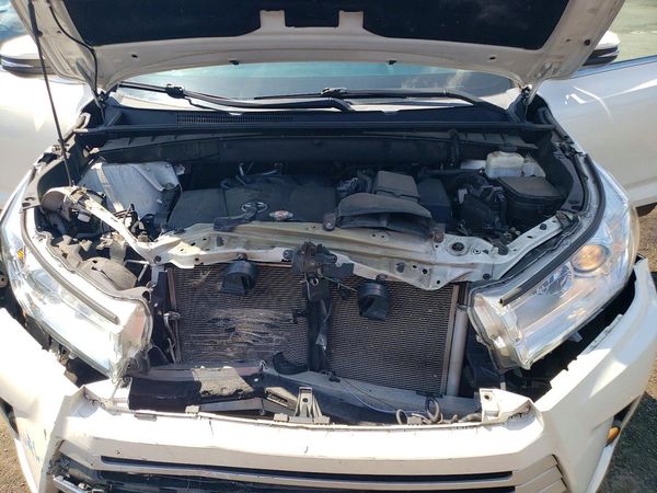 2019 TOYOTA HIGHLANDER SE/XLE