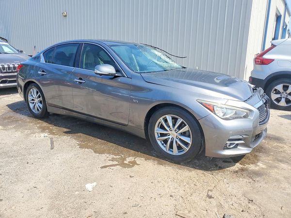 2016 INFINITI Q50