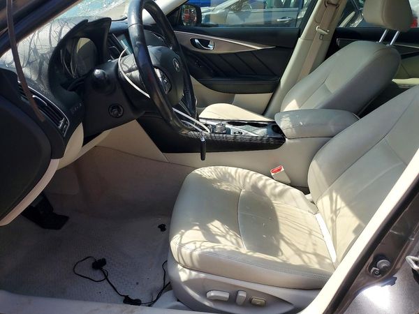 2016 INFINITI Q50