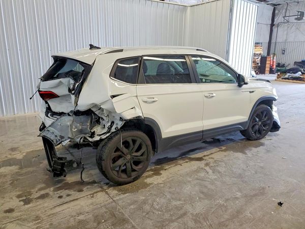 2024 VOLKSWAGEN TAOS SE