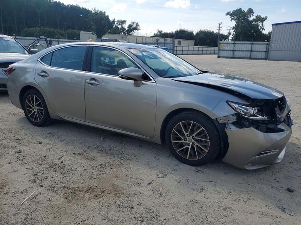 2016 LEXUS ES