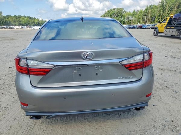2016 LEXUS ES