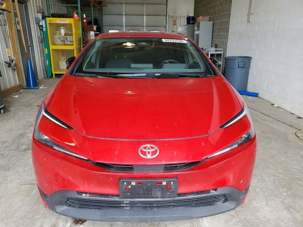 2024 TOYOTA PRIUS