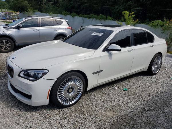 2015 BMW 750