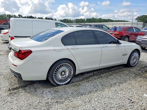 2015 BMW 750 750i/Alpina B7