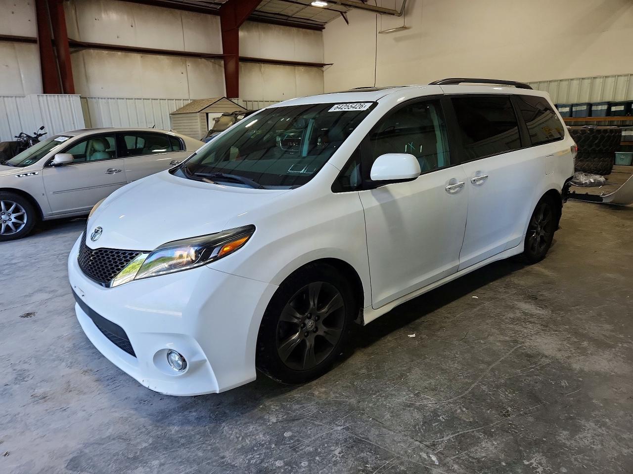 2015 TOYOTA SIENNA