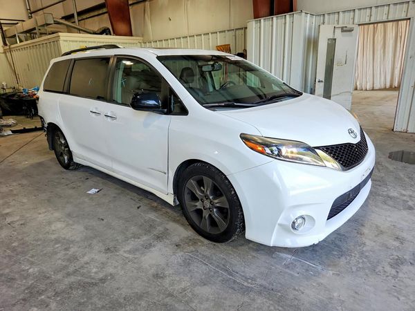2015 TOYOTA SIENNA
