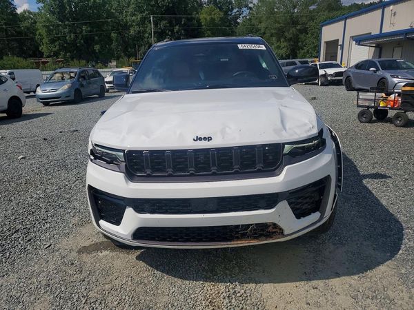 2026 JEEP GRAND CHEROKEE Summit
