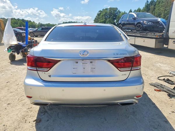 2013 LEXUS LS