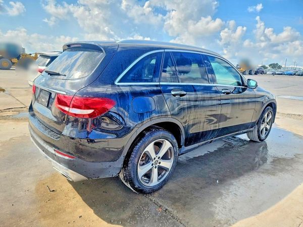 2019 MERCEDES-BENZ GLC GLC300