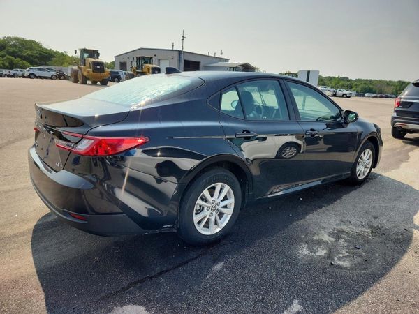 2026 TOYOTA CAMRY