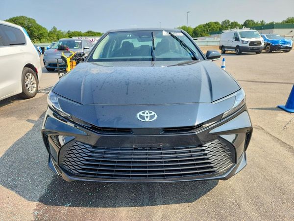 2026 TOYOTA CAMRY