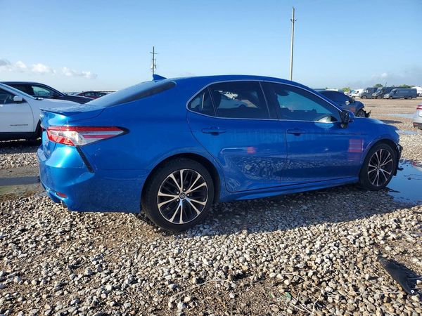 2019 TOYOTA CAMRY