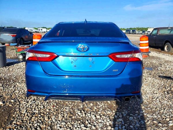 2019 TOYOTA CAMRY