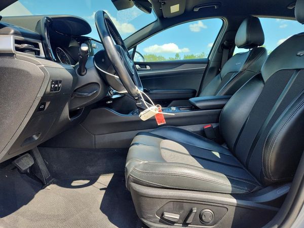 2022 KIA K5 GT-Line — DENT