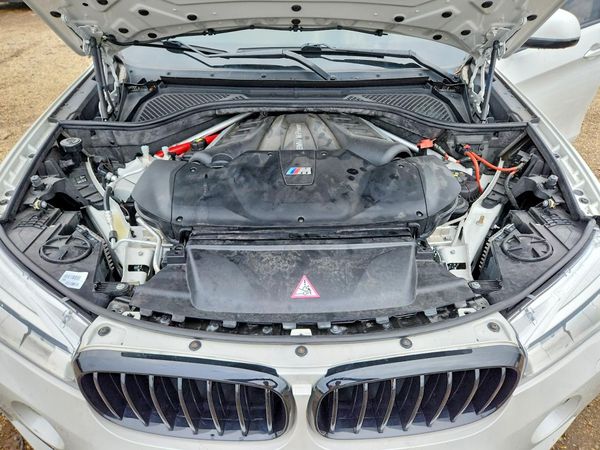 2017 BMW X6 X6 M — Engine bay