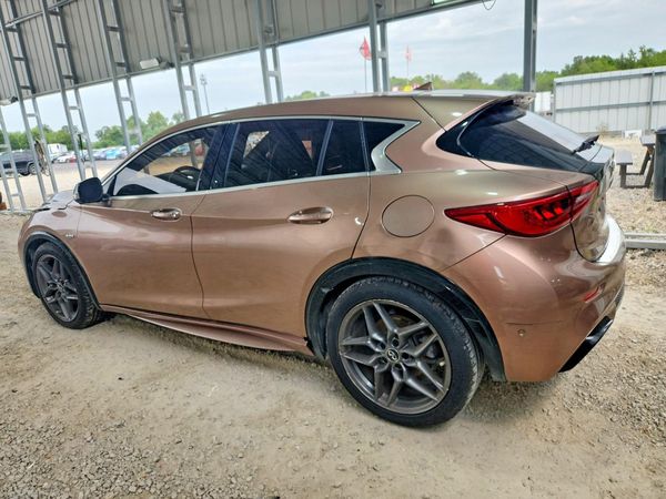 2017 INFINITI QX30