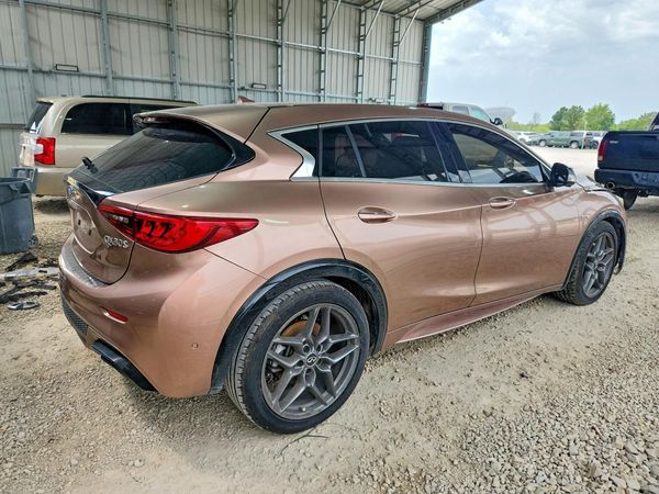 2017 INFINITI QX30